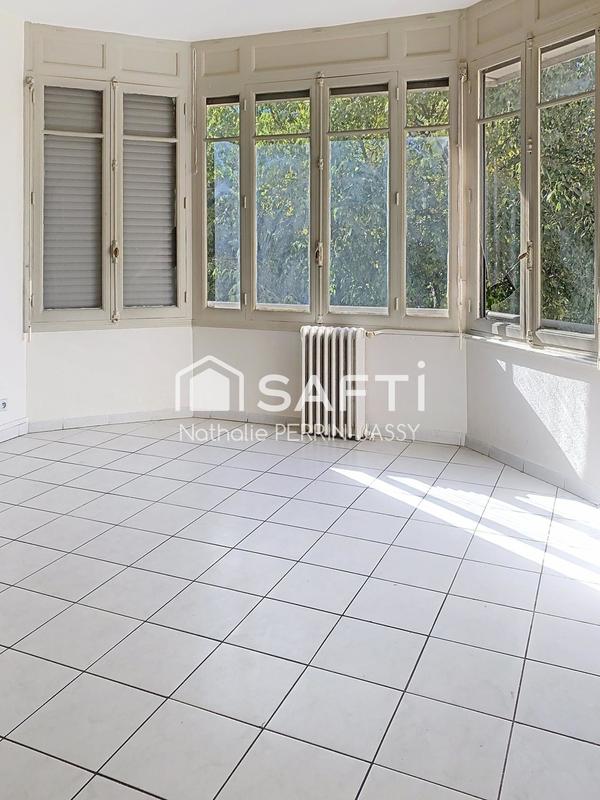 Appartement - 92 m² - 5 pièces