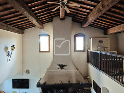 Propriété - 470 m² - 10 pièces