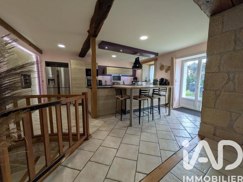 Maison - 204 m² - 8 pièces