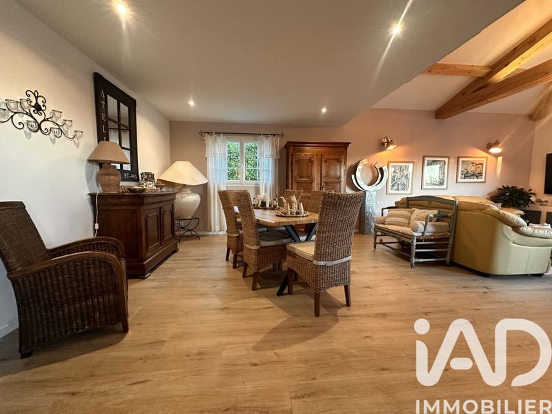 Maison - 320 m² - 13 pièces