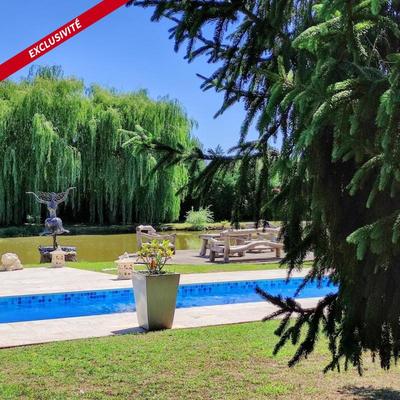 Maison traditionnelle - 271 m² - 8 pièces