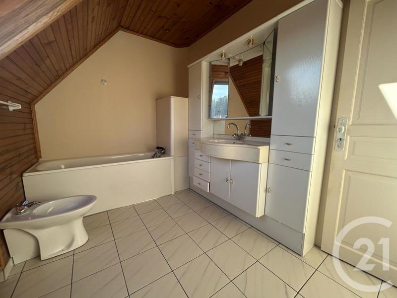 Maison - 96 m² - 5 pièces