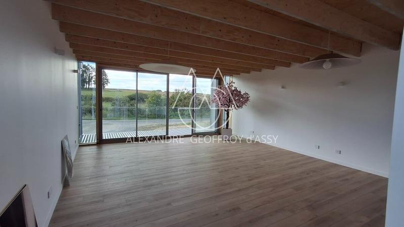 Maison - 200 m² - 6 pièces