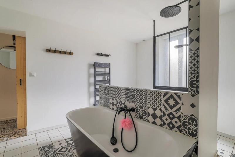 Maison - 227 m² - 5 pièces