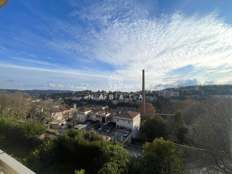 Appartement - 75 m² - 4 pièces