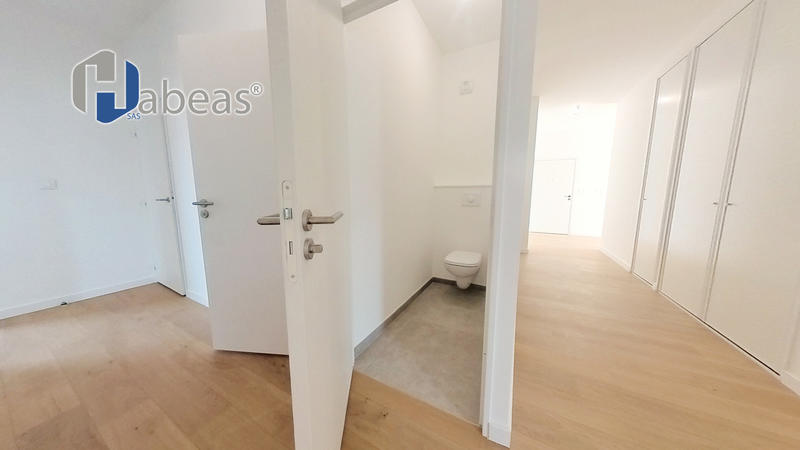 Appartement - 90 m² - 4 pièces