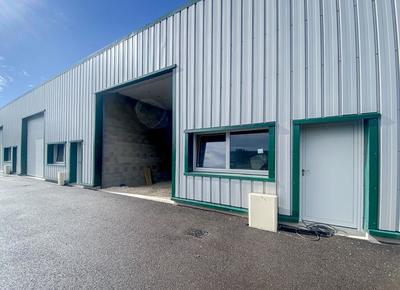 Local d'activité / Entrepôt - 135 m² - 1 pièce