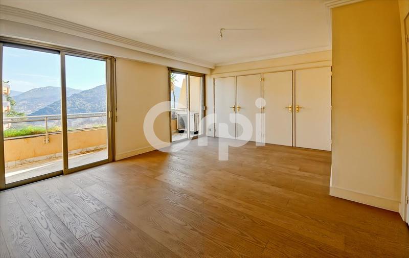 Appartement - 153 m² - 4 pièces