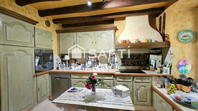 Maison - 206 m² - 6 pièces