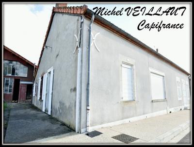 Maison - 95 m² - 8 pièces