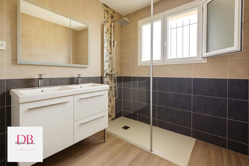 Maison - 92 m² - 5 pièces