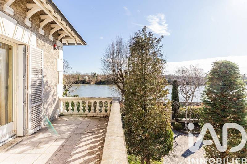 Maison - 195 m² - 8 pièces