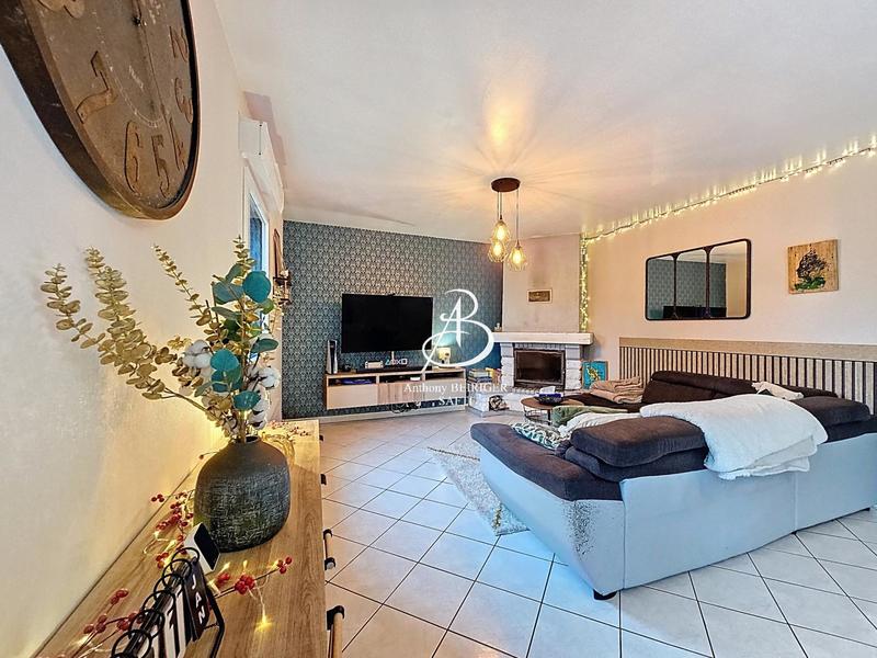 Maison - 102 m² - 5 pièces