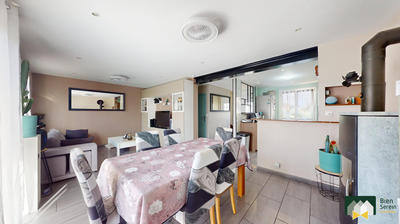 Maison - 93 m² - 5 pièces