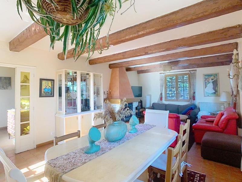 Villa - 261 m² - 8 pièces