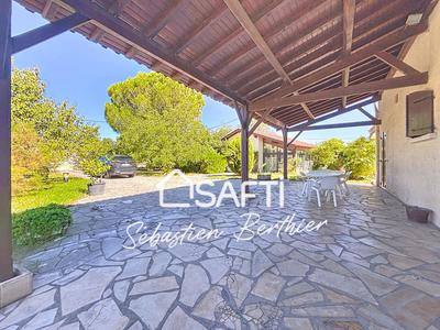 Maison - 180 m² - 6 pièces