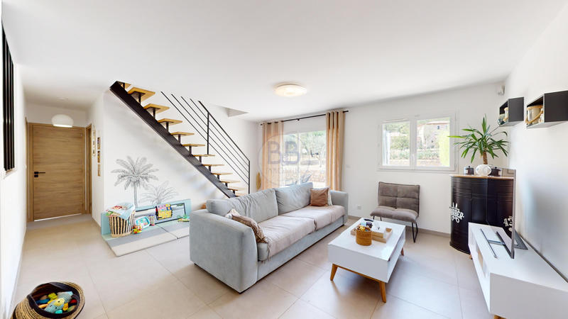 Villa - 90 m² - 4 pièces