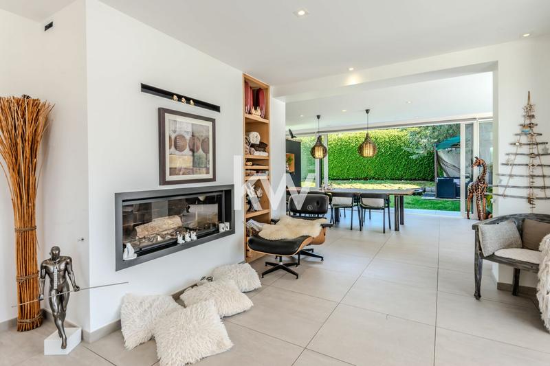 Maison - 262 m² - 8 pièces