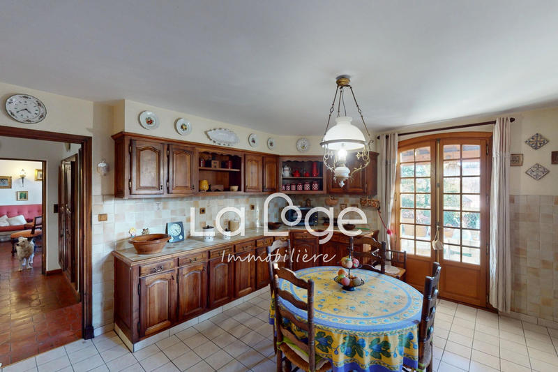 Maison - 190 m² - 5 pièces