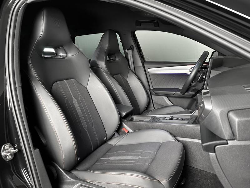 Cupra Leon St Vz 245ch Dsg E-Hybride Rechargeable Ja19p Digital Cockpit Sieges Chauff Carplay Camera