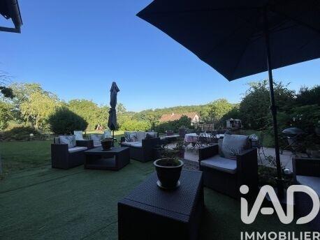 Maison - 245 m² - 6 pièces