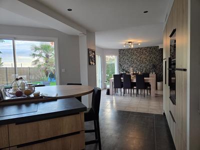 Maison - 147 m² - 7 pièces