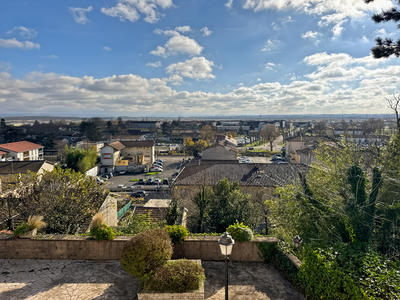 Maison - 350 m² - 10 pièces