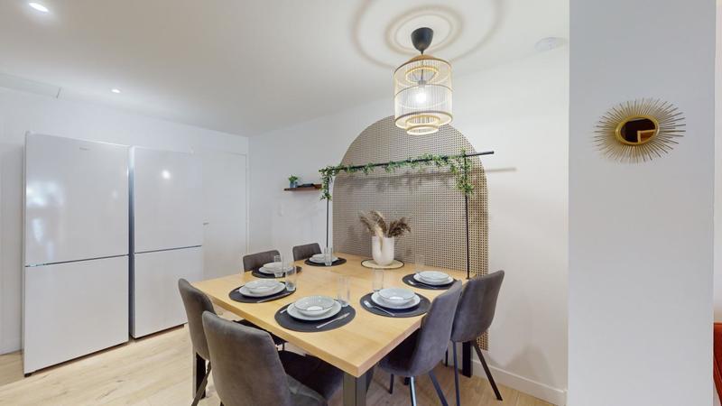 Appartement - 111 m² - 6 pièces