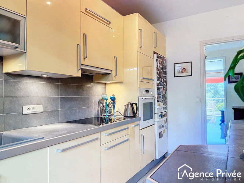 Appartement - 111 m² - 5 pièces