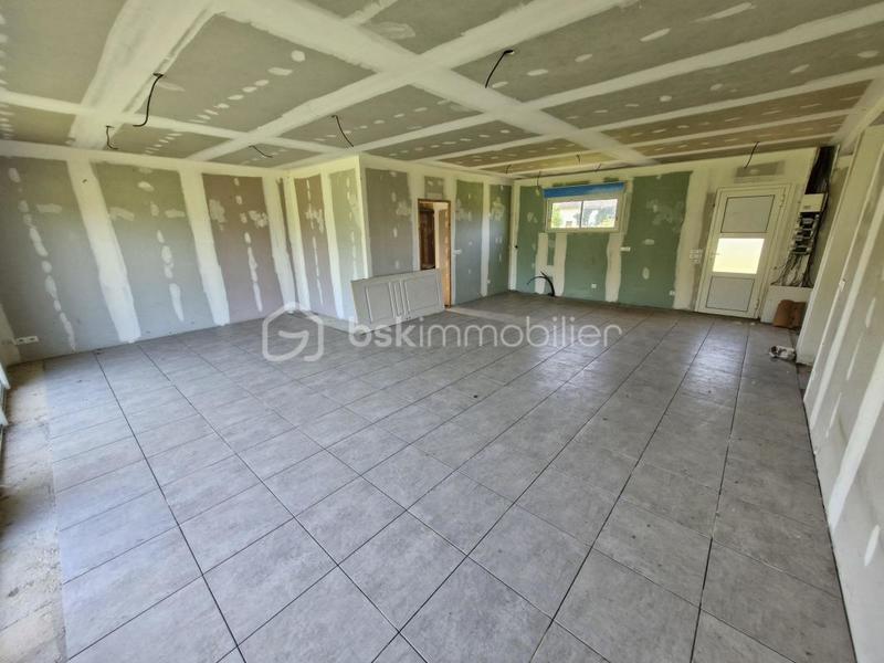 Maison traditionnelle - 100 m² - 4 pièces