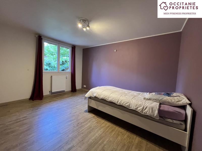 Propriété - 230 m² - 7 pièces