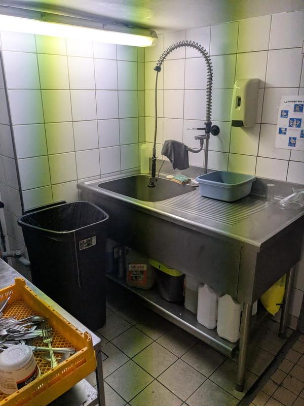 Local commercial - 112 m² - 4 pièces