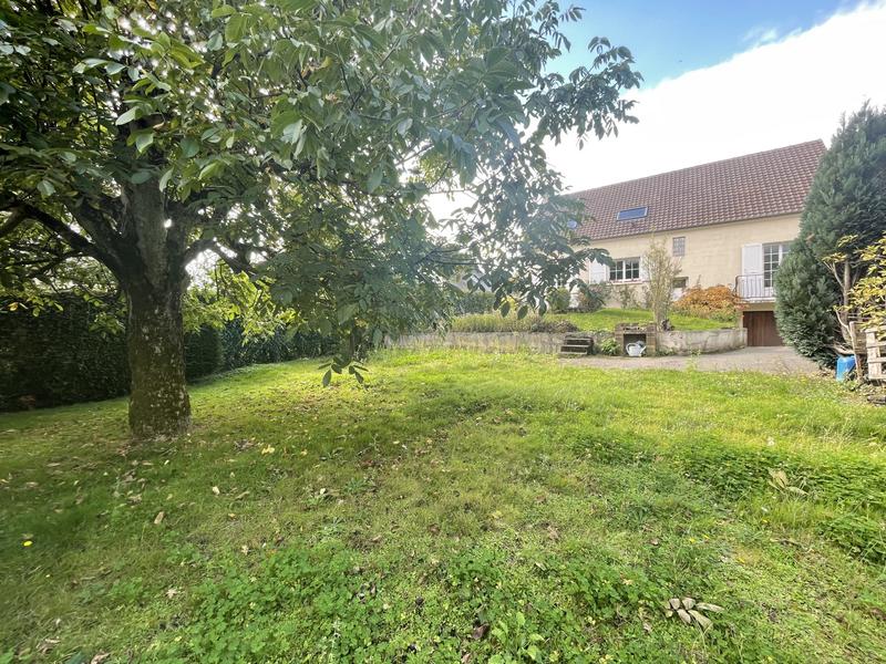 Maison traditionnelle - 160 m² - 8 pièces