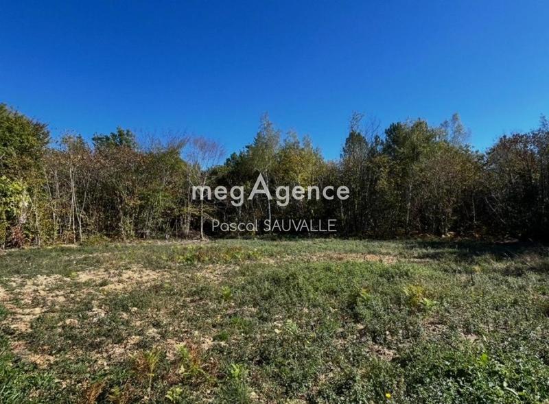 Terrain constructible - 2 670 m²