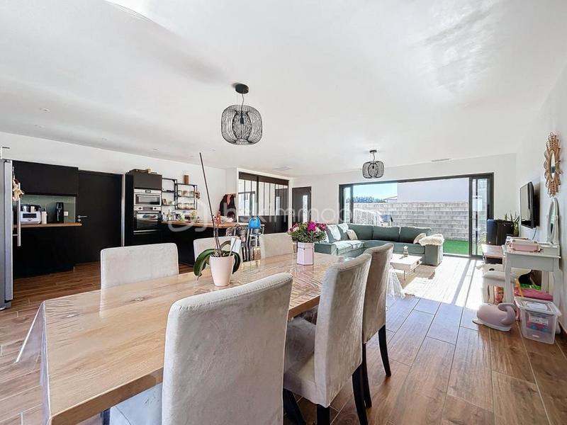 Maison - 145 m² - 5 pièces