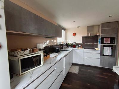 Appartement - 142 m² - 4 pièces