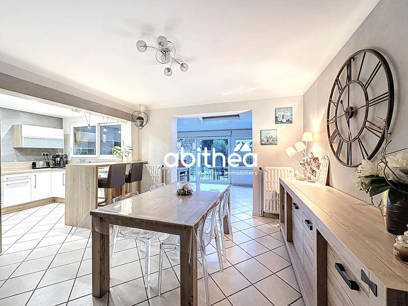 Maison - 103 m² - 5 pièces