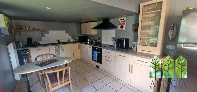 Maison - 180 m² - 6 pièces