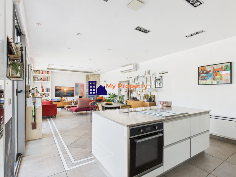 Maison - 121 m² - 6 pièces