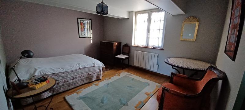 Maison - 202 m² - 9 pièces