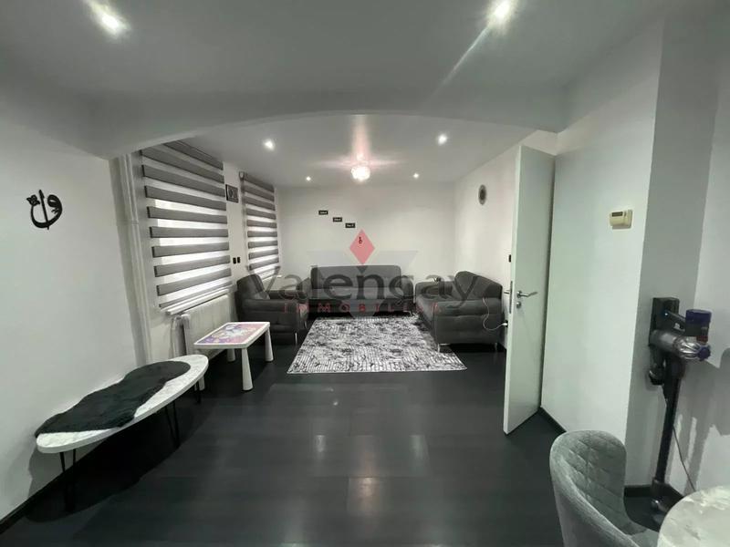 Maison - 93 m² - 5 pièces