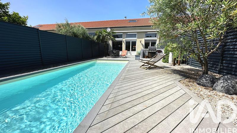 Maison - 184 m² - 11 pièces