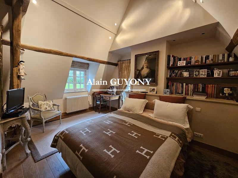 Maison ancienne - 222 m² - 8 pièces