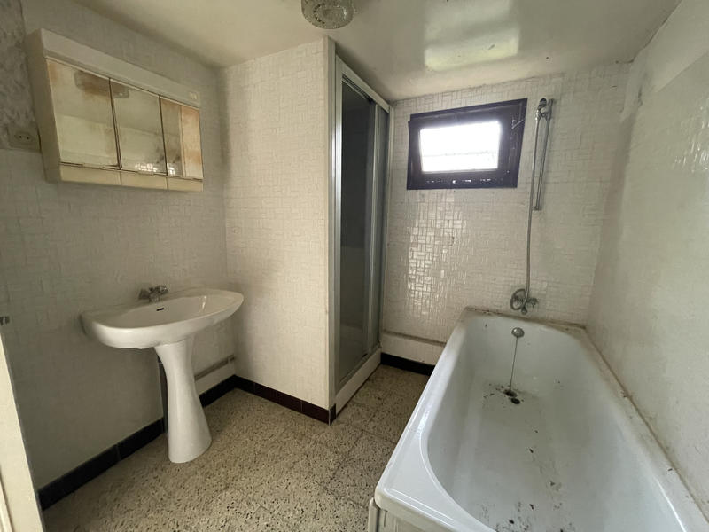 Maison - 99 m² - 5 pièces