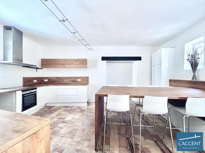 Maison - 188 m² - 5 pièces