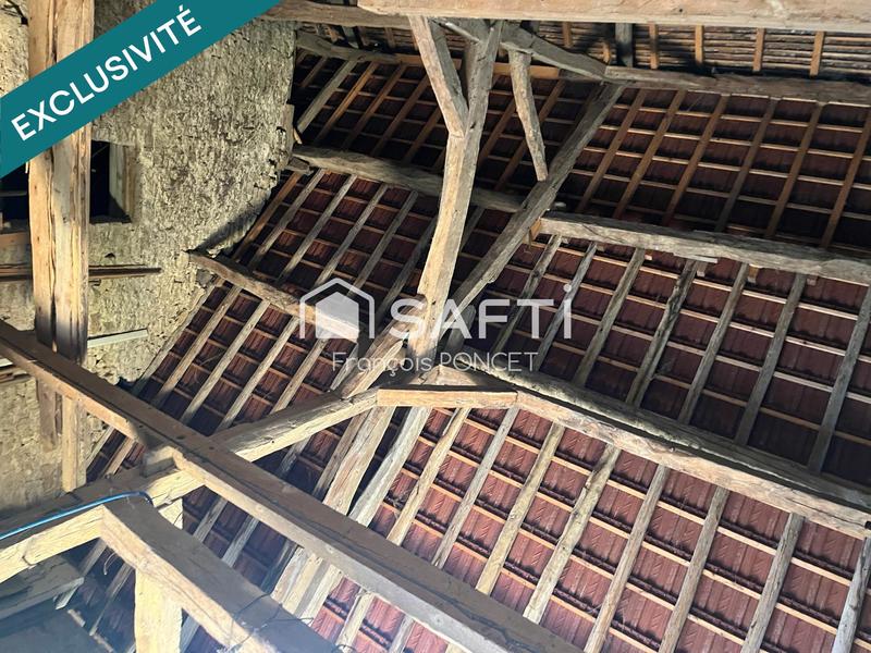 Maison - 250 m² - 12 pièces