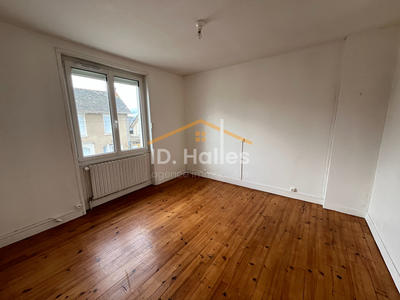 Maison - 98 m² - 5 pièces