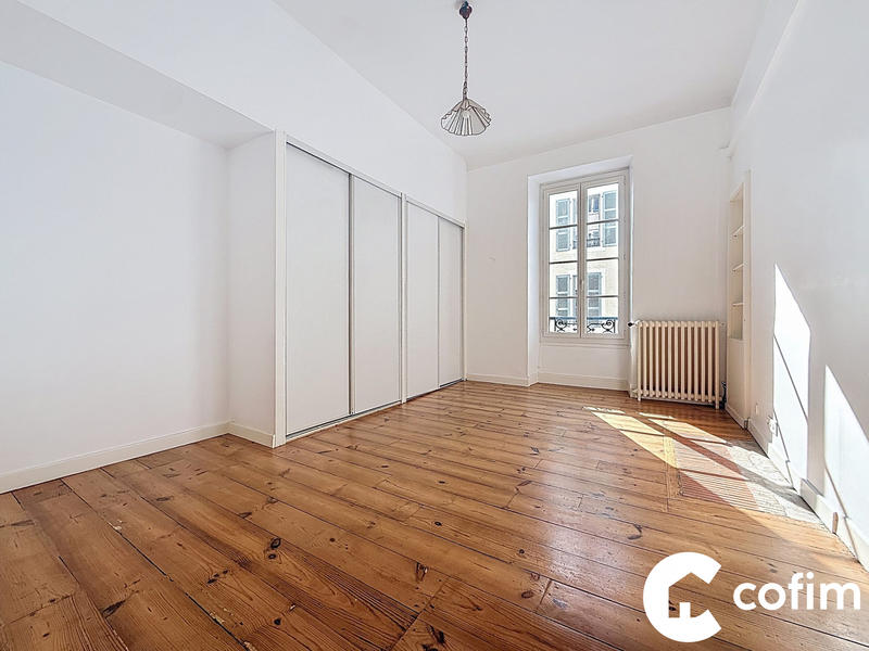 Appartement - 98 m² - 4 pièces