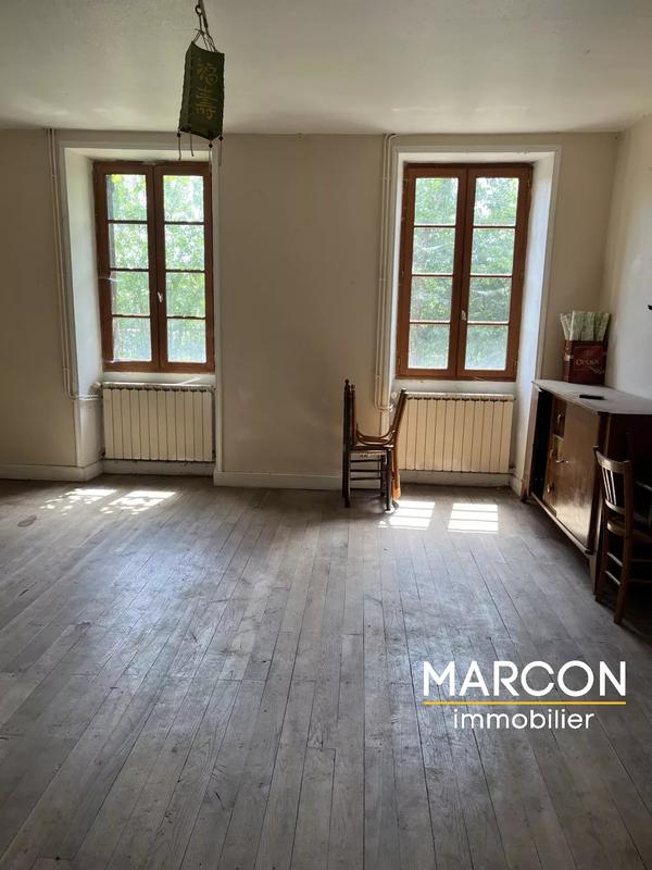 Maison - 195 m² - 8 pièces