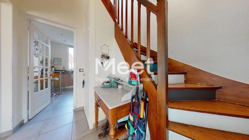 Maison - 94 m² - 5 pièces